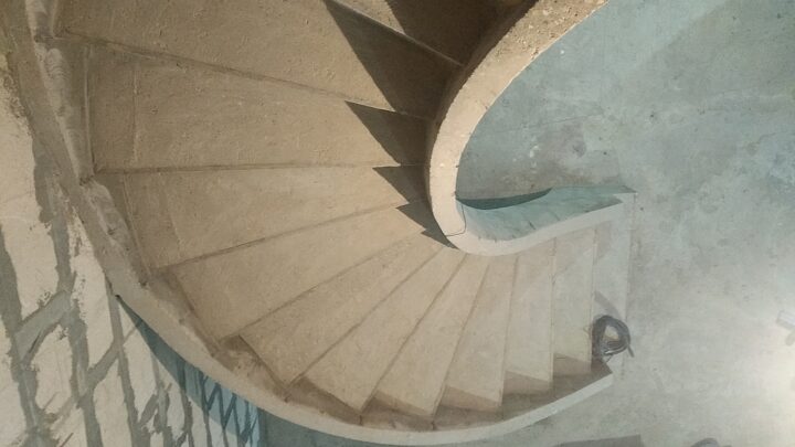 Монолитная лестница в Михалковке