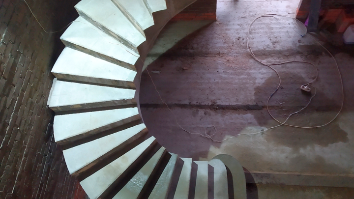 Монолитная лестница в КП Белый берег