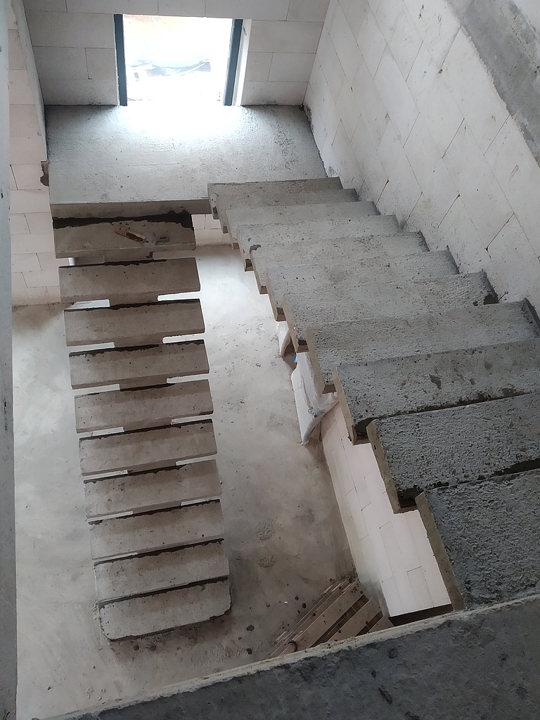 Монолитная лестница в КП Кружева