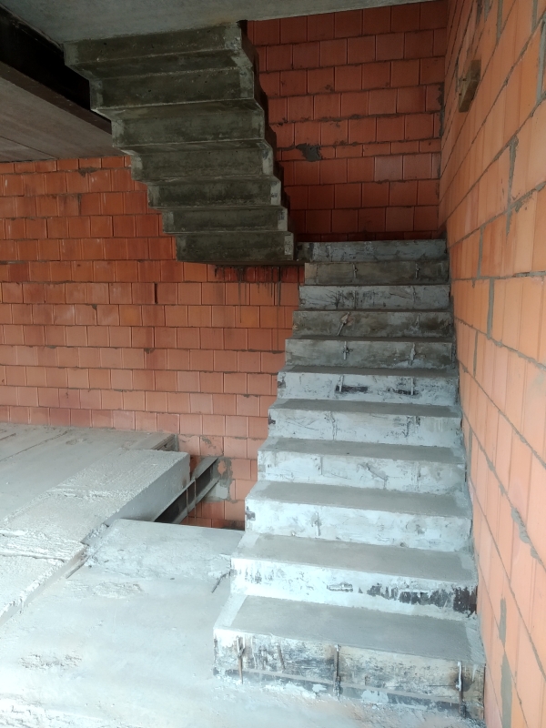 Лестница в КП Каскад Парк